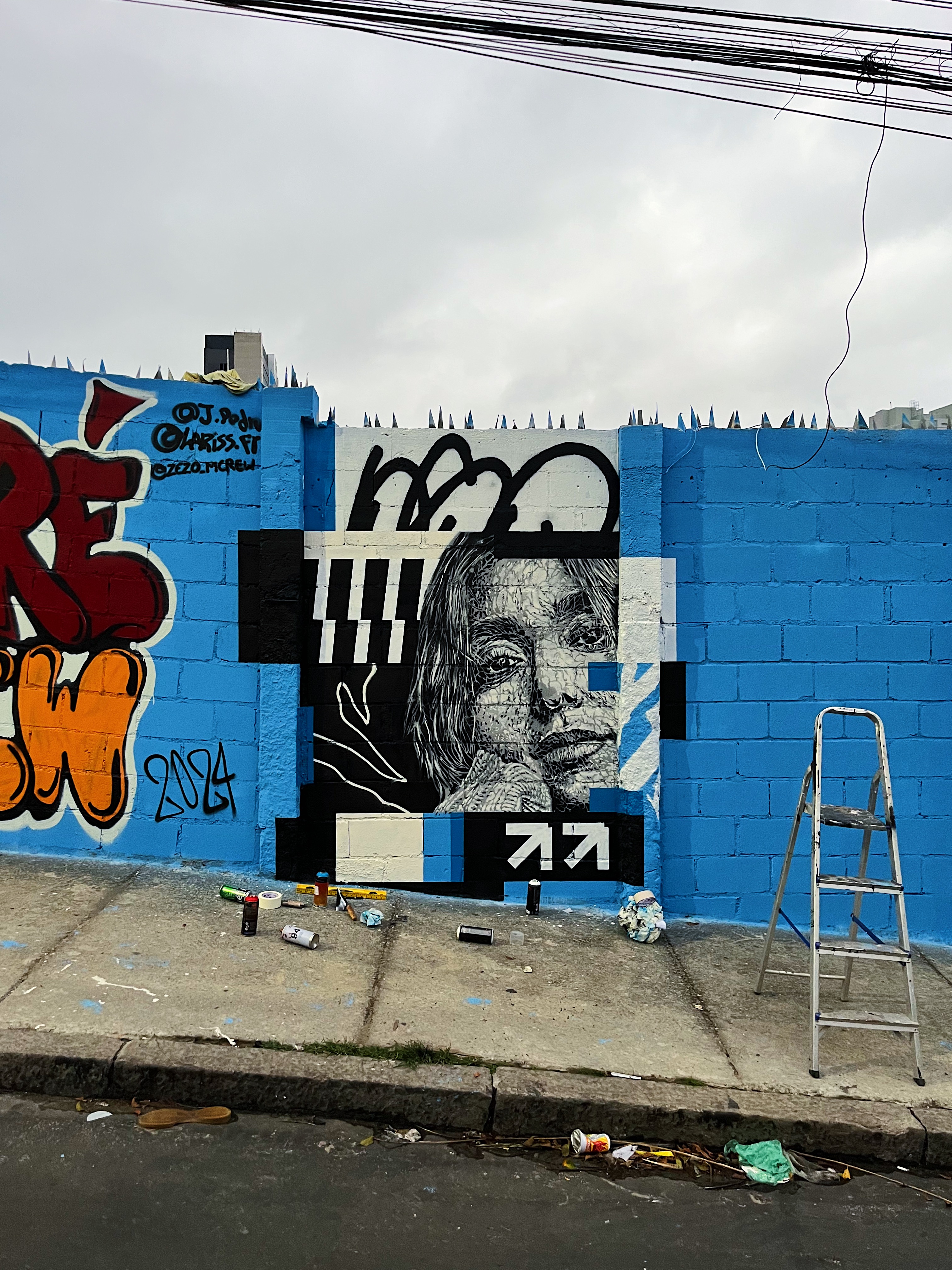 2C00116E-5A2B-410A-9E5C-458F9126100B